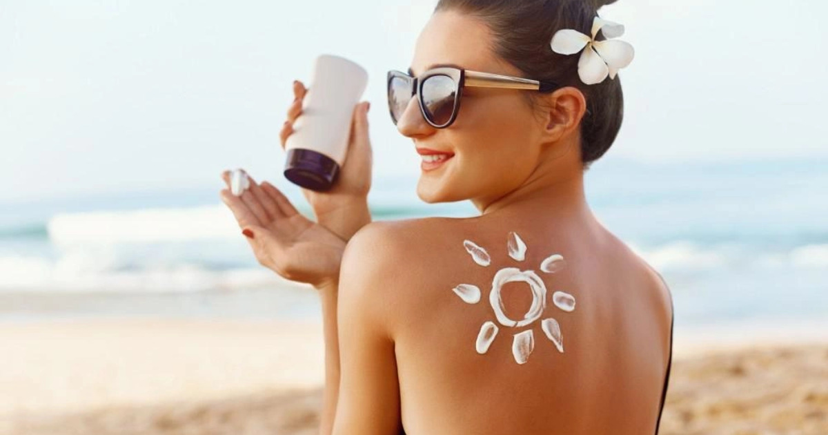 TOP 10 VẬT DỤNG ĐI DU LỊCH BIỂN KHÔNG THỂ THIẾU